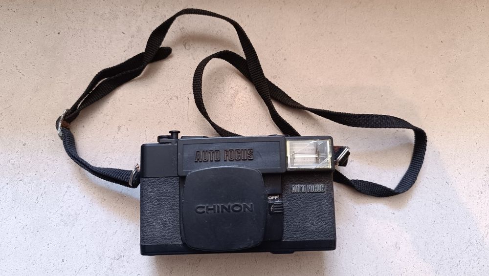 Máquina fotográfica antiga Chinon