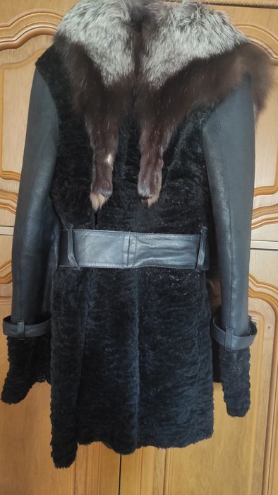 Skórzana kurtka z futrem z lisa