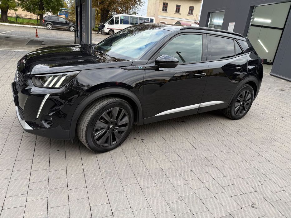 Автомобіль Peugeot e 2008 Gt