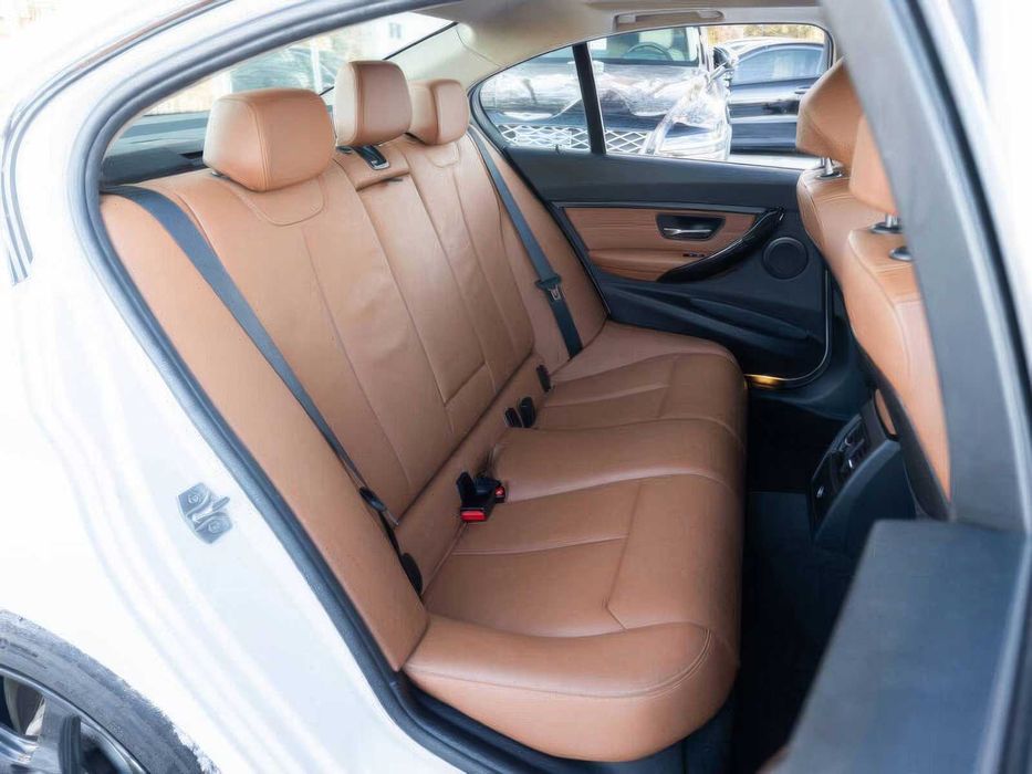 BMW 3 Series 328i      2015