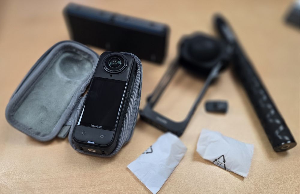 Insta360 X5 8K 360 Essentials Bundle + EXTRAS originais