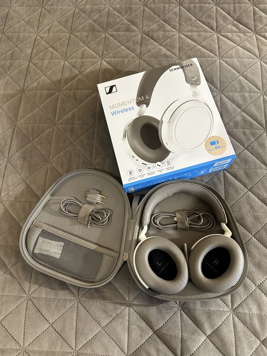 Бездротові навушники Sennheiser Momentum 4 White