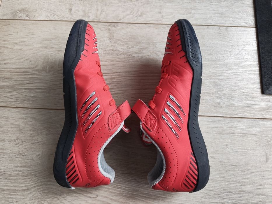 Buty do piłki nożnej Halówki Kipsta r.33