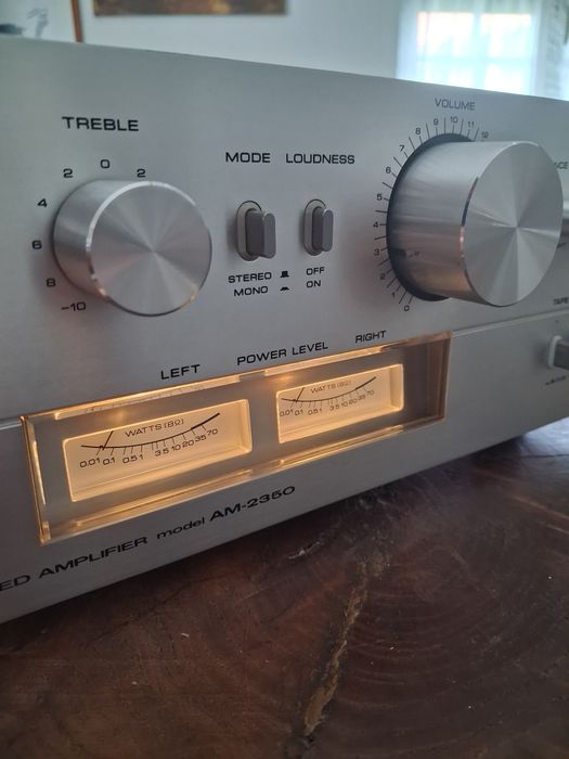 Amplificador Akai AM-2350
