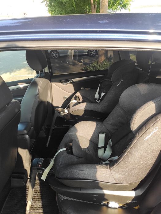 Carrinho de Bebé duplo gémeos  + 2 cadeira outo + 2  base isofix