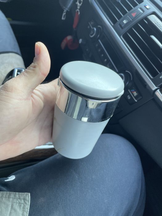 Продається попільничка бу