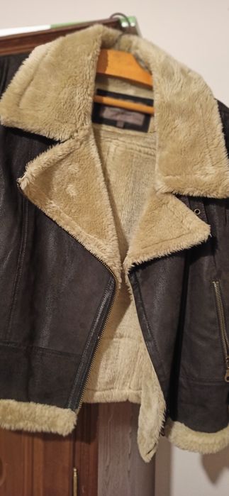 Casaco estilo aviador em pele verdadeira