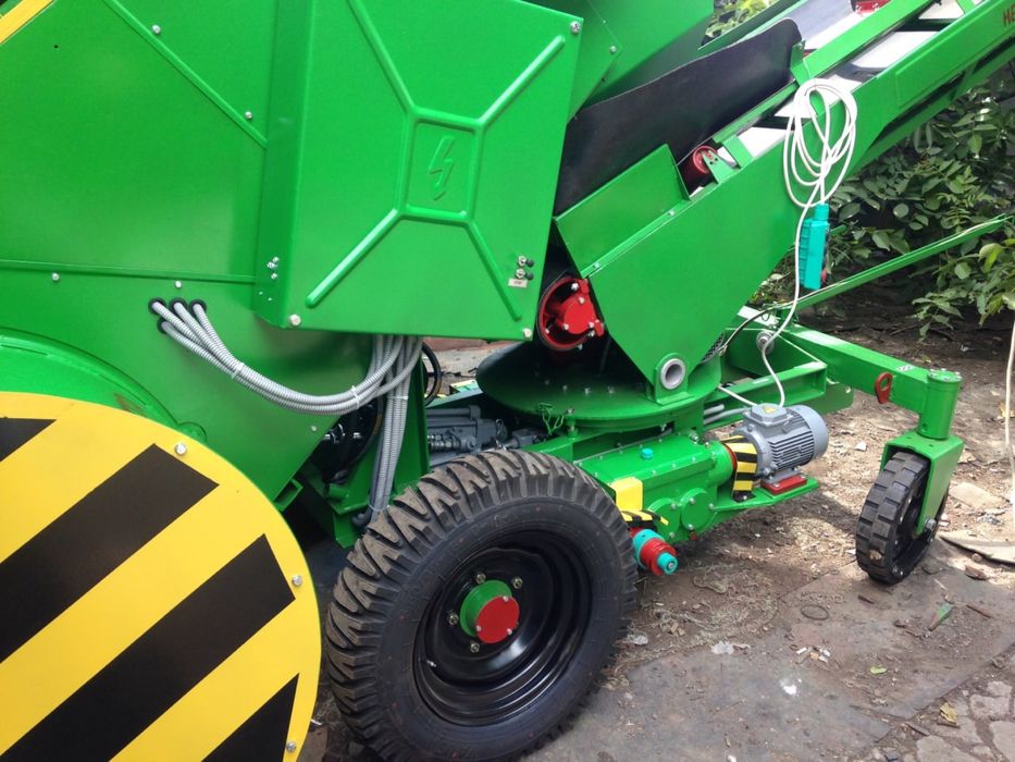 Ковшовий Шнековий Зернонавантажувач КШП 6 КШП Р-6