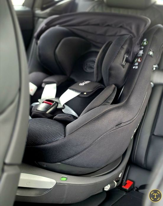 Автокрісло дитяче Cybex сайбекс Sirona Ti з базою