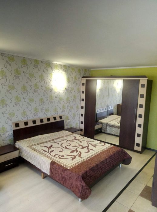 Власник. Вінниця, вул Пирогова. Погодинно, подобово, посуточно.