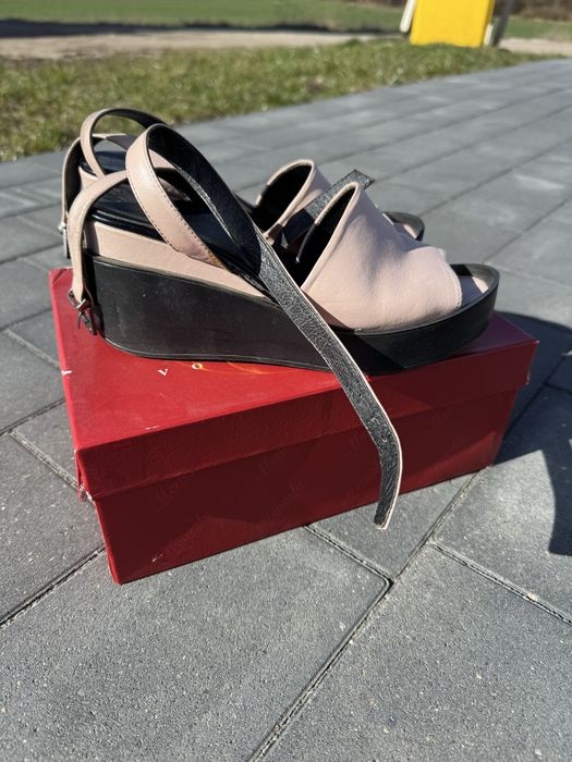 Letnie buty używane