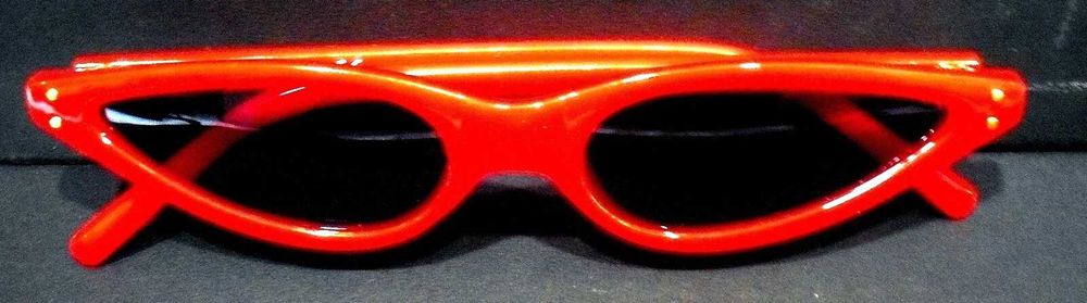 Óculos de sol senhora - GATO - NOVOS - Nunca usados - vermelhos