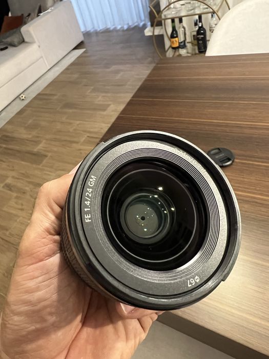 Sony FE 24mm f/1.4 GM