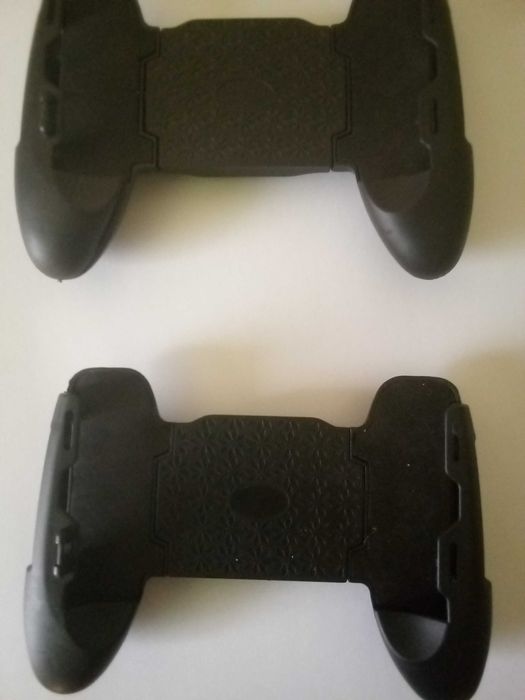 Джойстики для ігор на телефоні.