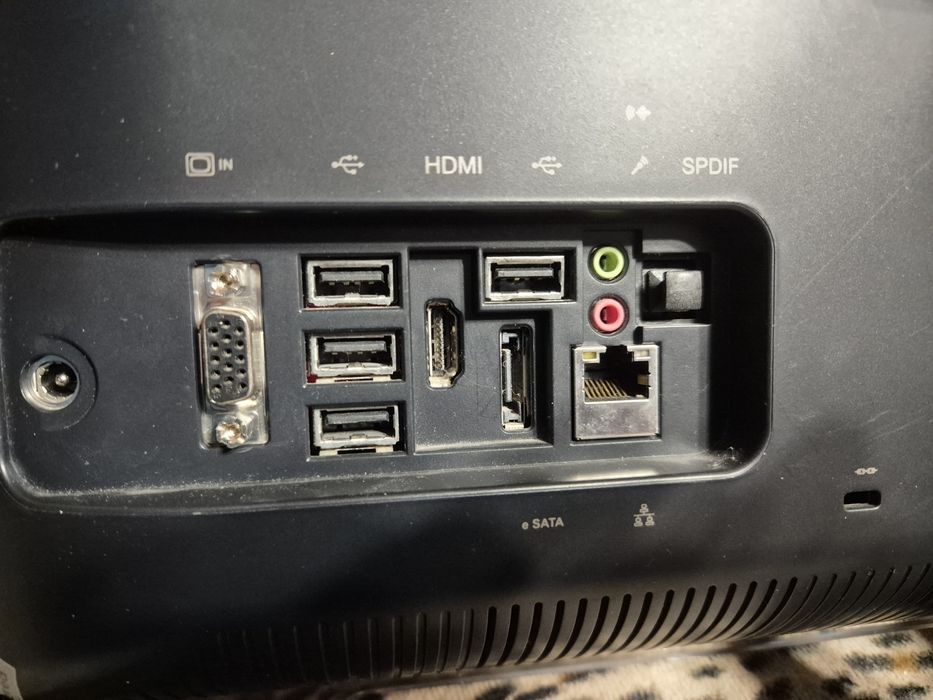 Моноблок 20" MSI AE2020M / X9000 / 4G / 320G