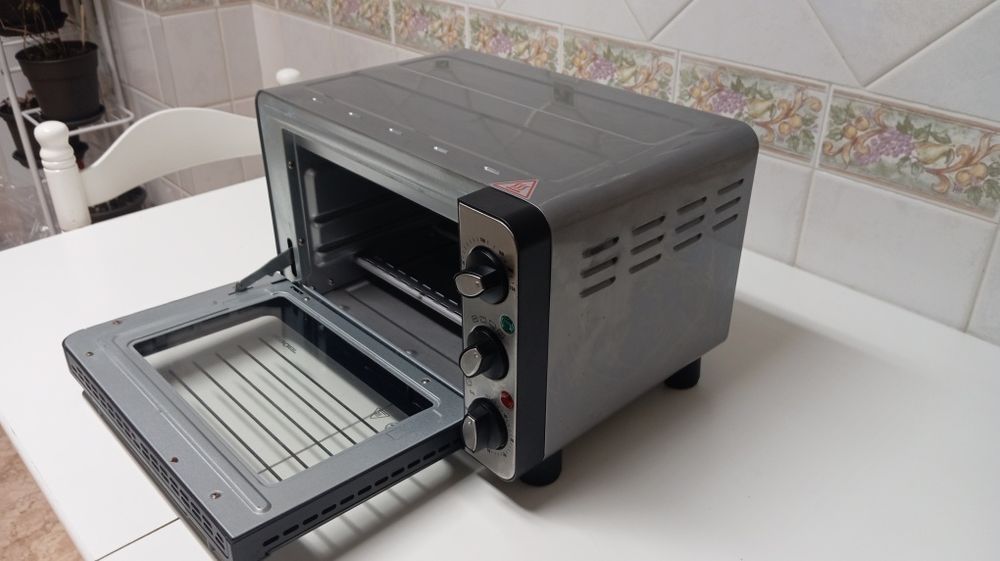 Mini forno elétrico