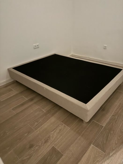 Cama casal 140x190 estofada bege