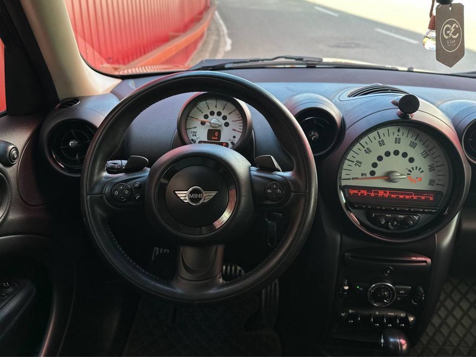 Mini Countryman 2012 рік 1.6 бензин автомат передній привід, 162т. км.