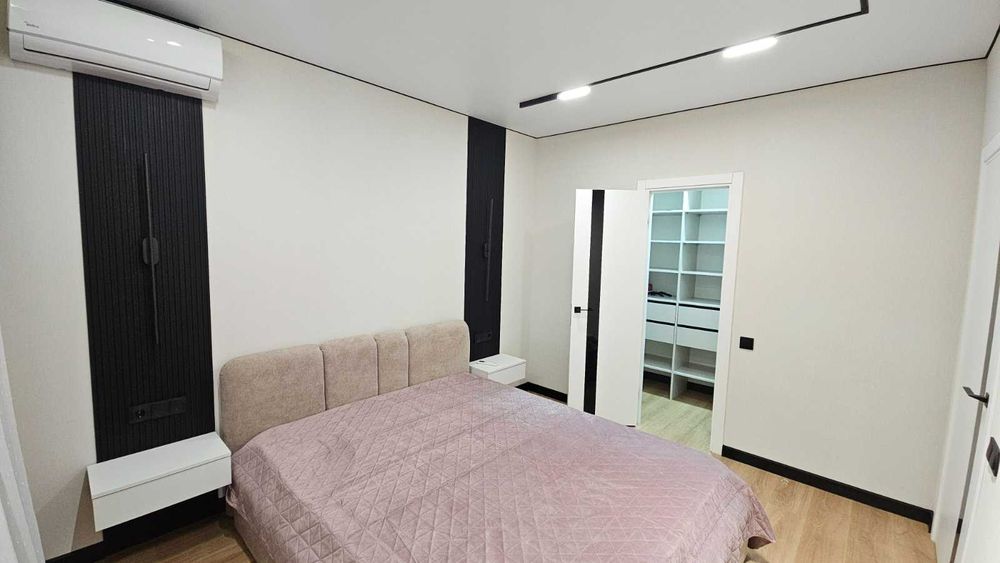 Здам в оренду простору однокімнатну квартиру з дійсно гарним ремонтом!