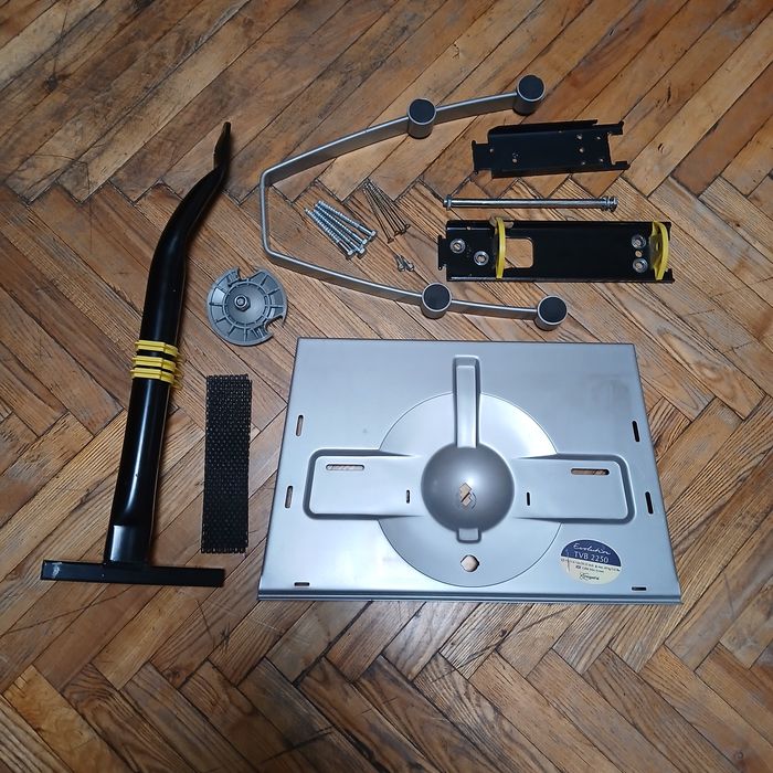 Кронштейн wall mount  Evolution TVB 2250  в чудовому стані