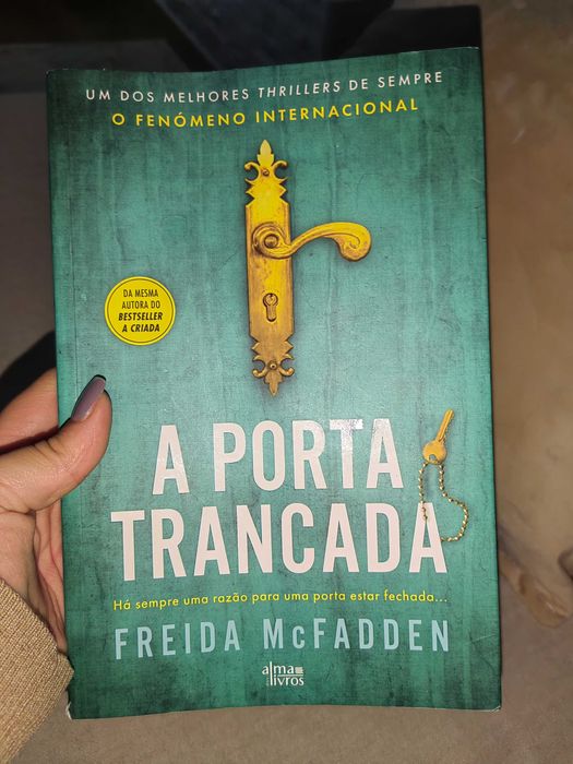 Livro a porta trancada freida mcfadden