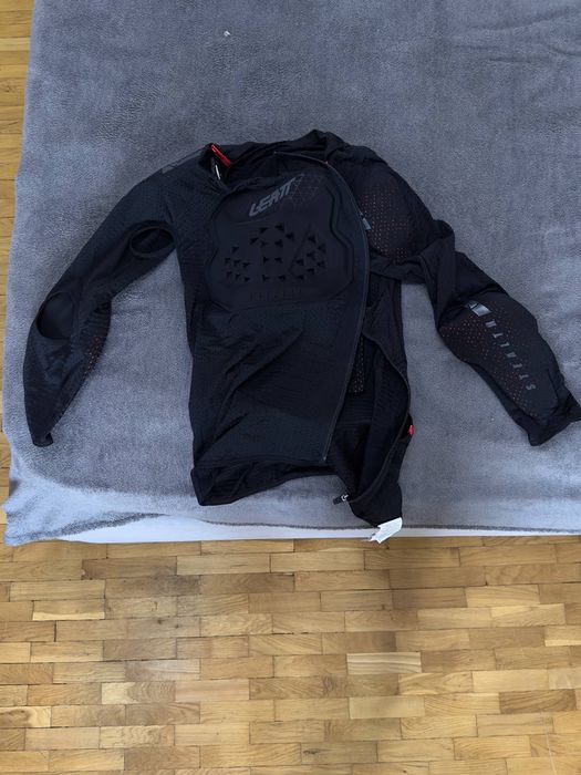 Защитный желет Leatt Body Protector ReaFlex Stealt