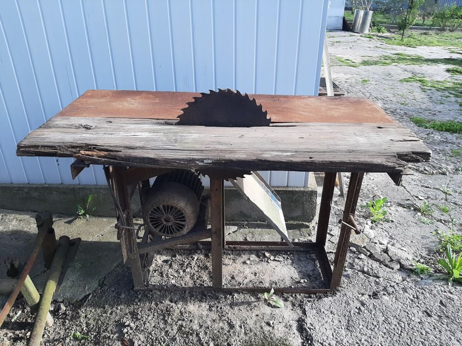 Продам циркулярку фуганок 380v в гарному стані