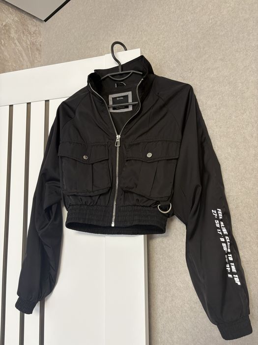 Куртка ветровка Bershka XS-S