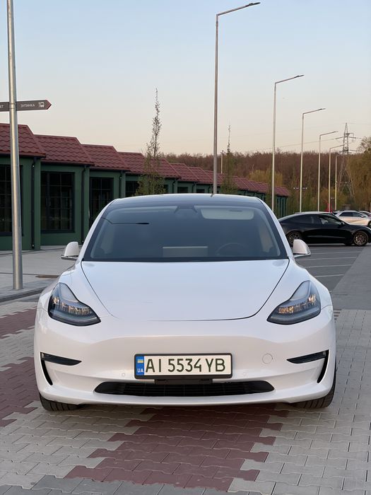 Продам свою Tesla 3