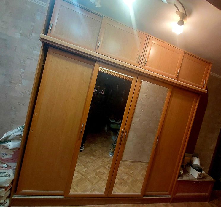 Меблі для вітальні, прихожа