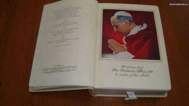 Bíblia antiga em Inglês