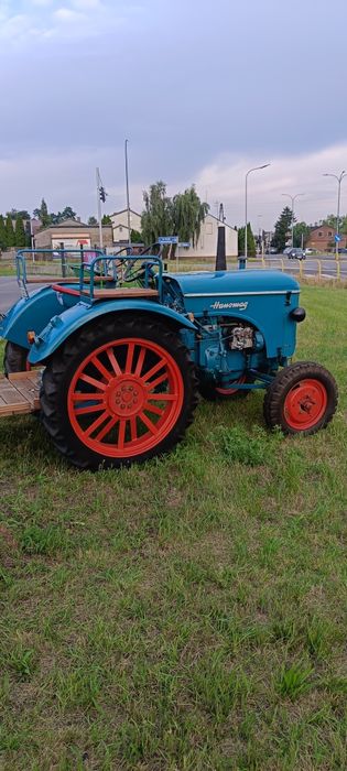Ciągnik zabytkowy z 1958 roku