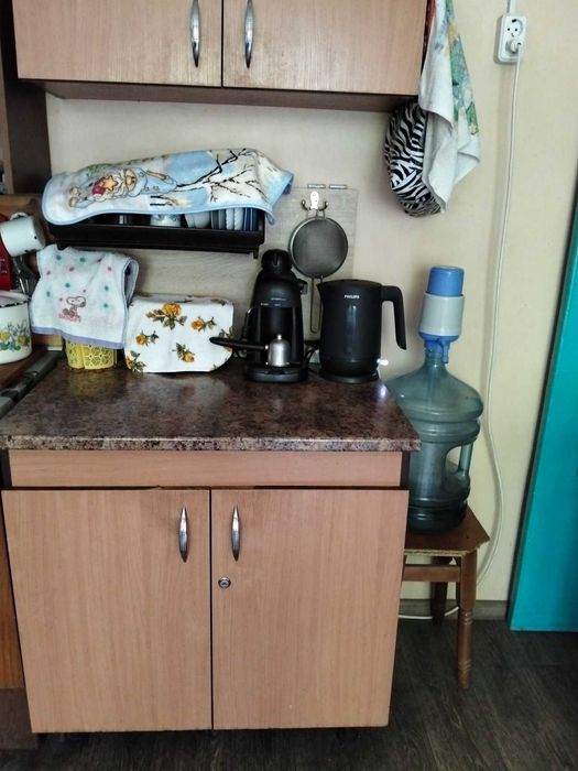 Продам кімнату 18м у гуртожитку.Блочна система.