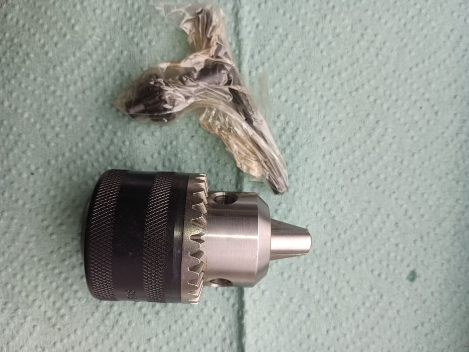 Патрон самозажимной 13-В16-2 на приспособе СССР В18 3-16 мм