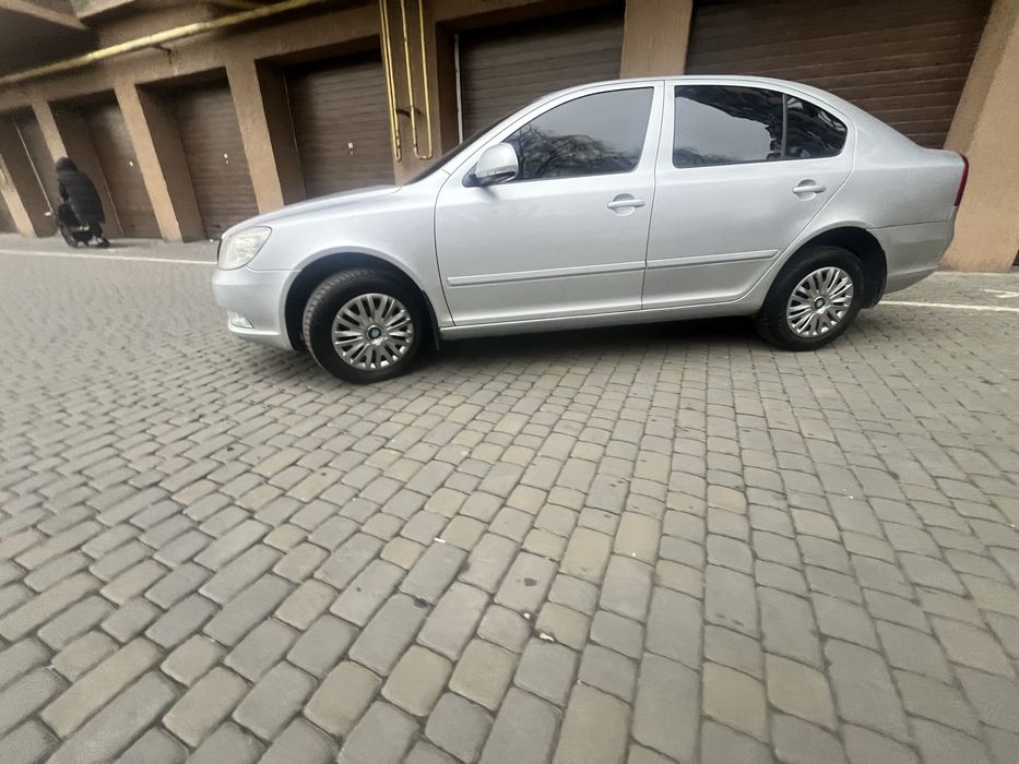 Продам  Skoda Octavia A5 MPI 1.6