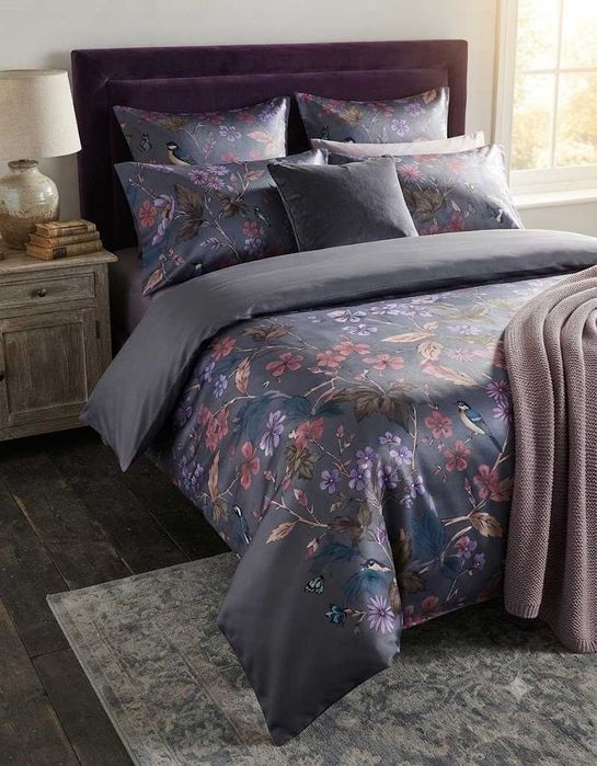 Elegancka pościel z motywem florystycznym i ptakami – ciemny fiolet / antracyt (260x240 cm)