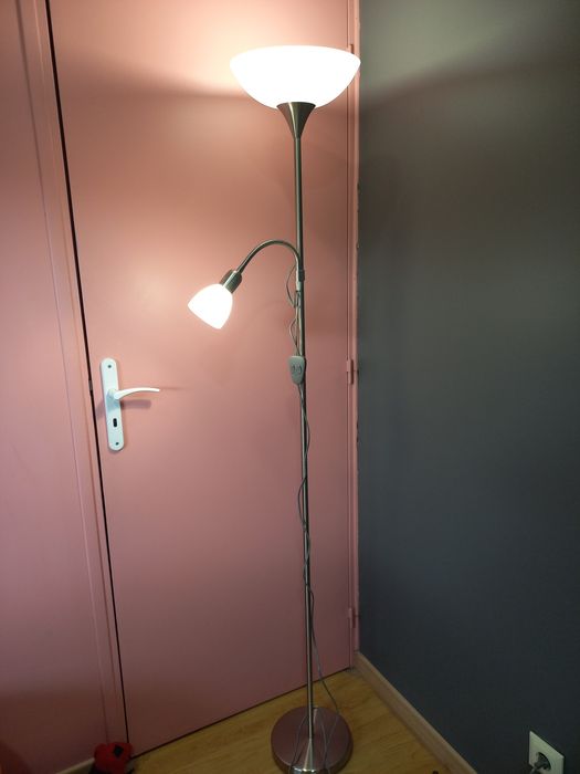 Candeiro de pé novo