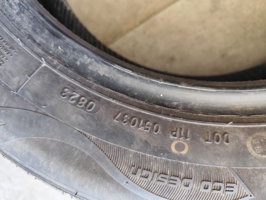 Pneus 185/65r15 Aplus 90% piso