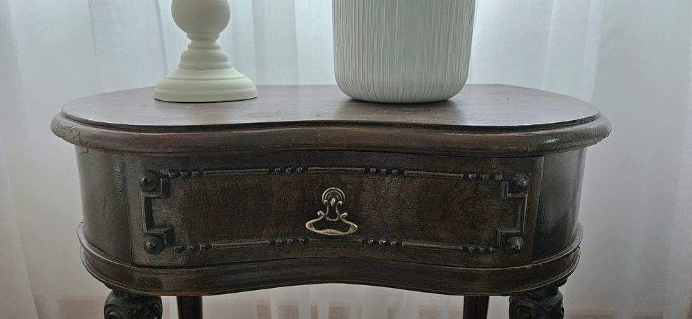 Móvel antigo de entrada