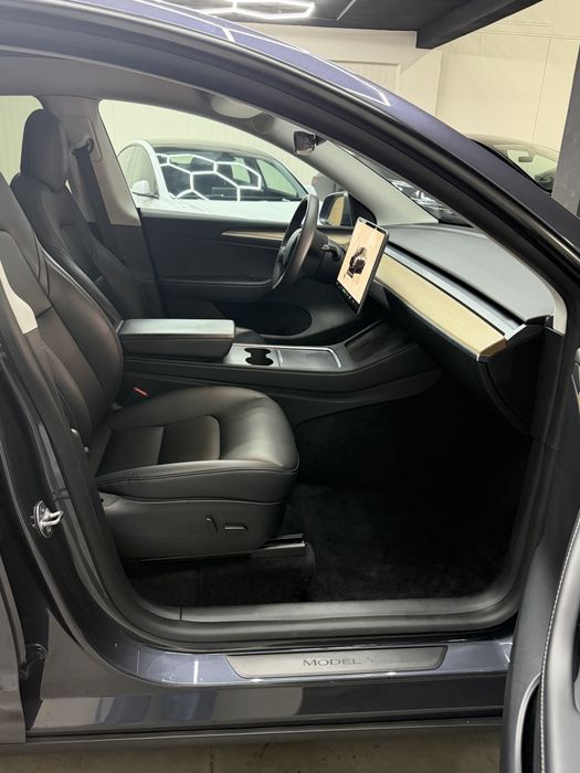 Tesla Model Y Long Range Dual Motor