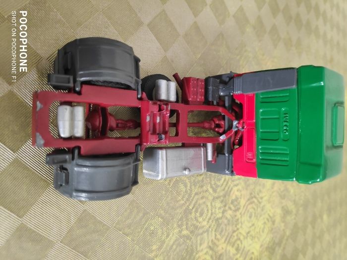 Camião com atrelado - em metal