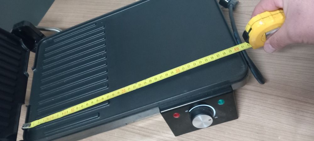 Sandwicheira com grelhador da marca muvip nova