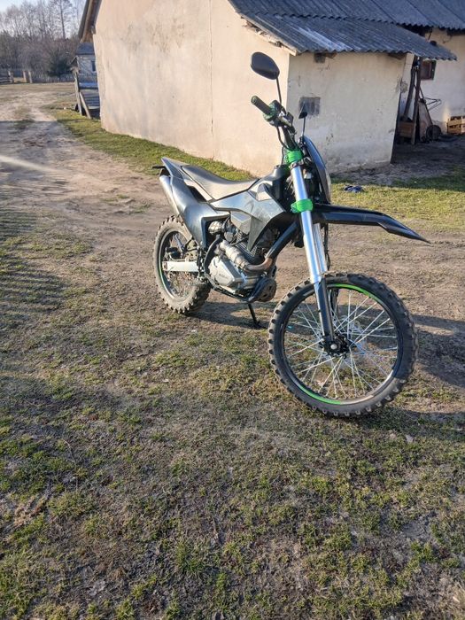 Продам  кові jns
