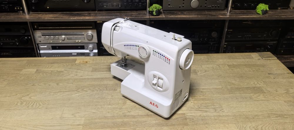 Швейна машинка AEG 11210