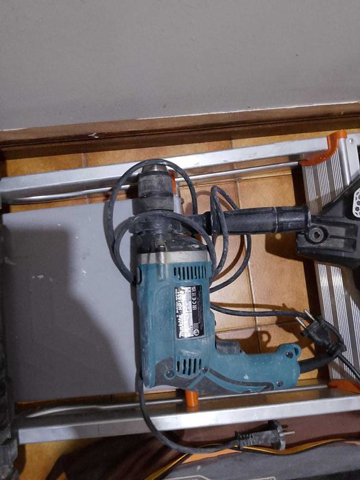 Vende-se ferramentas