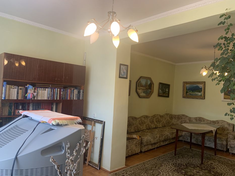 Продаж будинку, придатного для проживаня декількох сімей