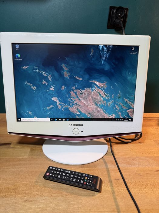 Telewizor Samsung LE19R71W 19cali z funkcją monitora mały idealny do kampera