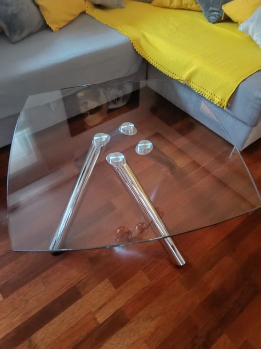 Ława ze szklanym blatem, firmy Black Red White.