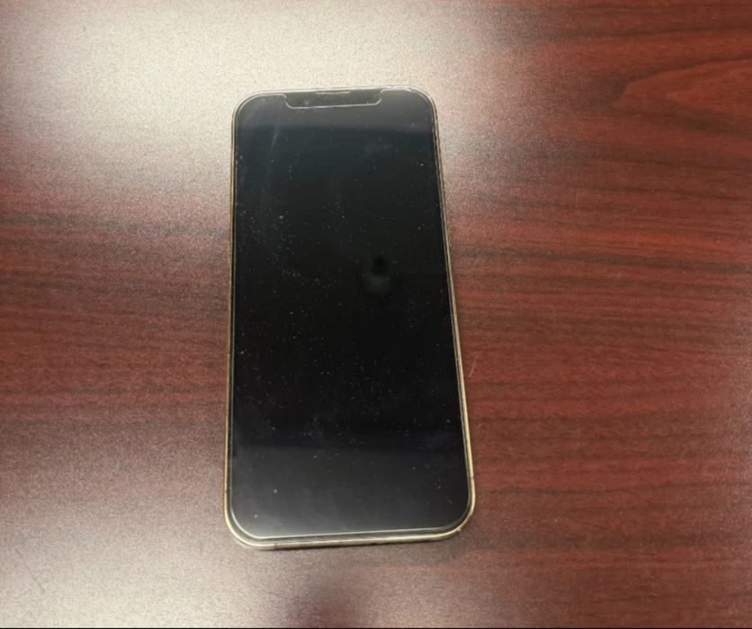 Продам IPhone 13 pro на 128 gb.