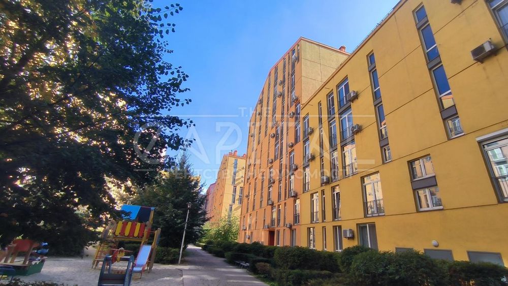 Продаж просторої та затишної 2-кімнатної квартири з мансардою у ЖК Комфорт Таун